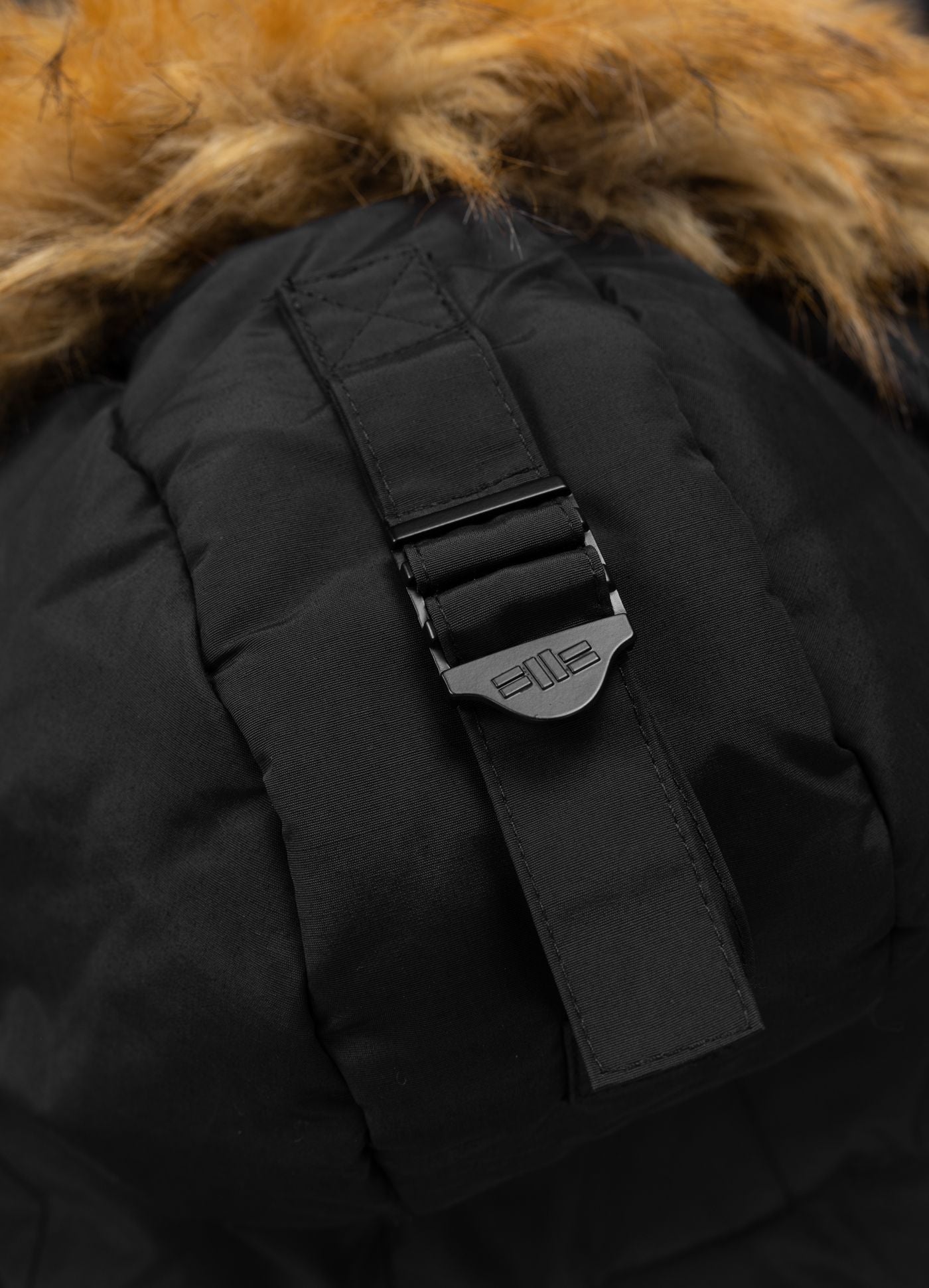 Kurtka zimowa pikowana z kapturem AZALEA