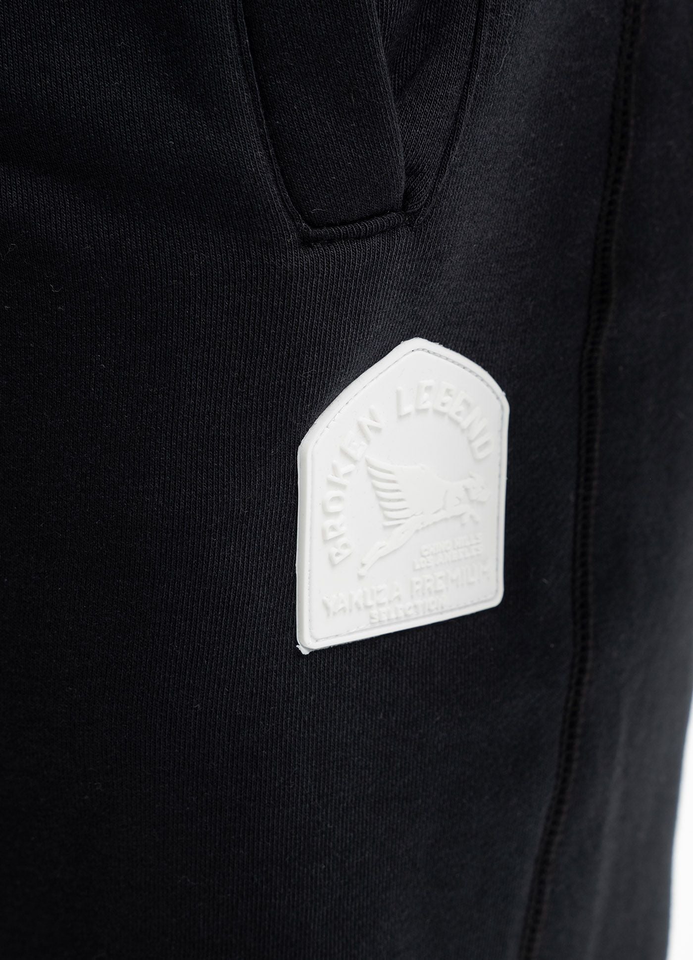 Spodnie dresowe YPJO 3529